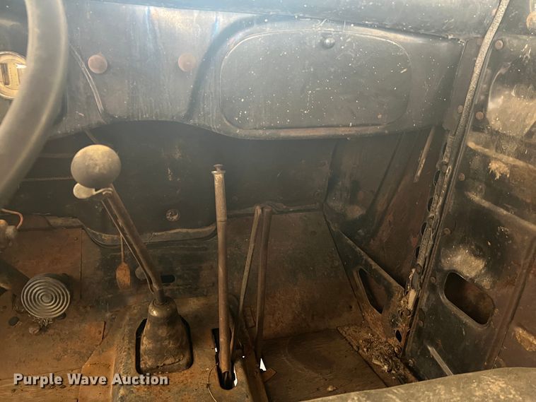 image for item JM9247 1935 Ford  pickup truck cab and chassis