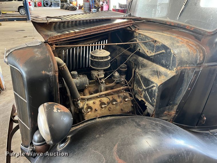 image for item JM9247 1935 Ford  pickup truck cab and chassis