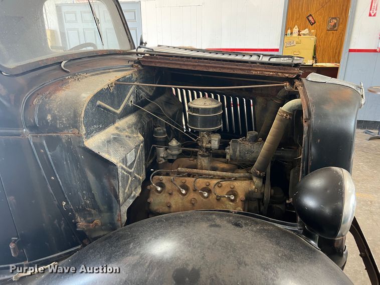 image for item JM9247 1935 Ford  pickup truck cab and chassis