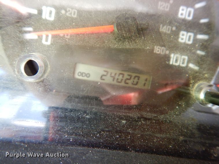 image for item JO9021 2010 Isuzu NPR  box truck