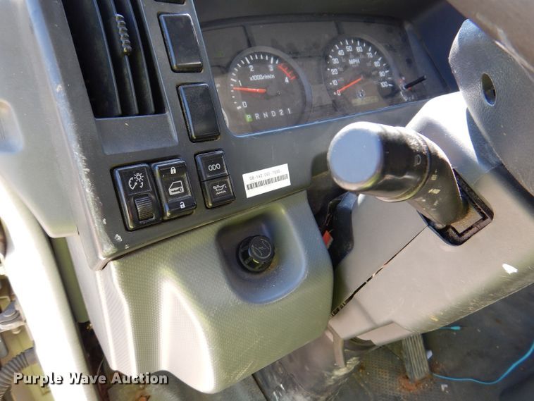 image for item JO9021 2010 Isuzu NPR  box truck