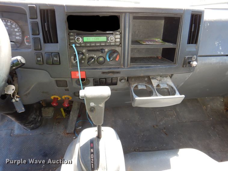 image for item JO9021 2010 Isuzu NPR  box truck