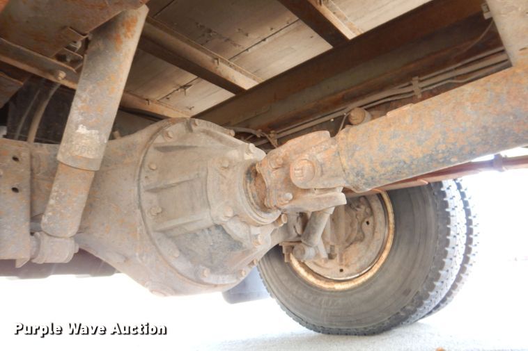 image for item JO9021 2010 Isuzu NPR  box truck