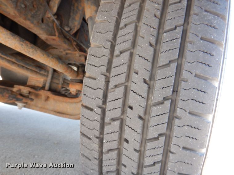 image for item JO9021 2010 Isuzu NPR  box truck