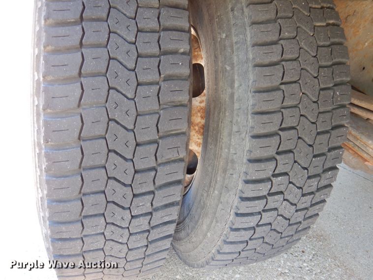 image for item JO9021 2010 Isuzu NPR  box truck