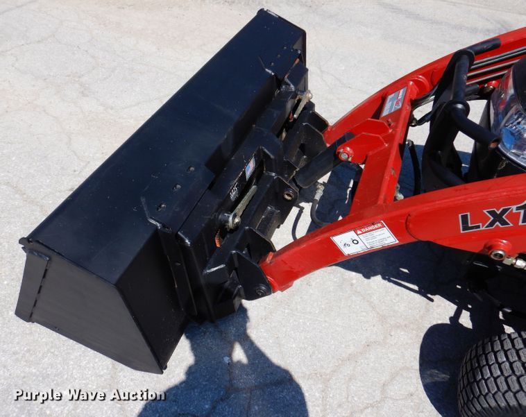 image for item JO9044 Case IH DX24E  MFWD tractor