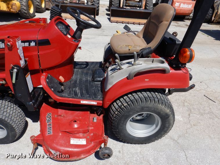 image for item JO9044 Case IH DX24E  MFWD tractor