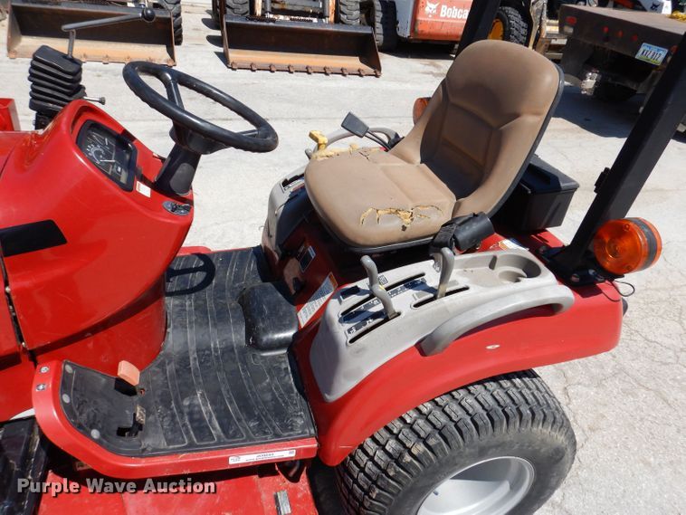 image for item JO9044 Case IH DX24E  MFWD tractor