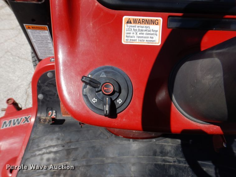 image for item JO9044 Case IH DX24E  MFWD tractor