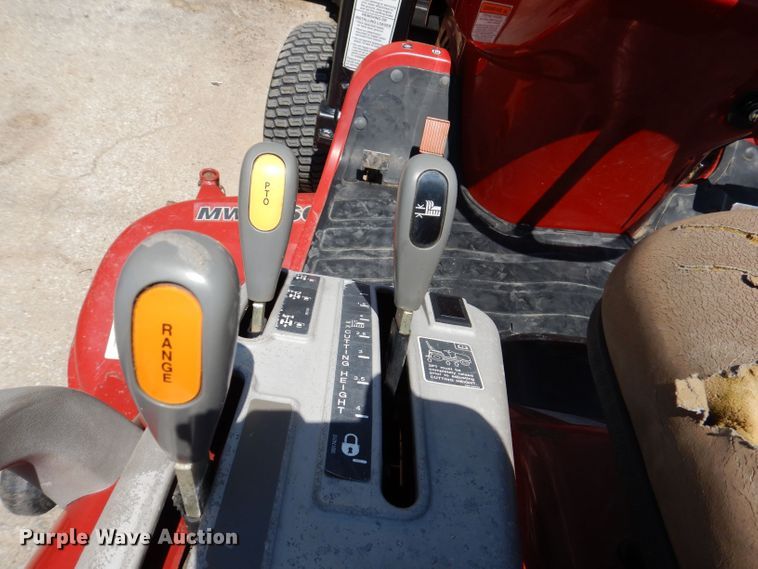 image for item JO9044 Case IH DX24E  MFWD tractor