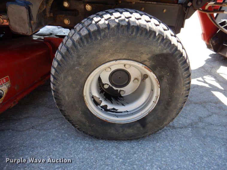 image for item JO9044 Case IH DX24E  MFWD tractor