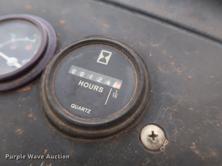 image for item JR9464 2009 Jacobsen HR-9016  lawn mower