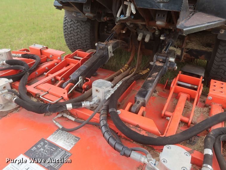 image for item JR9464 2009 Jacobsen HR-9016  lawn mower