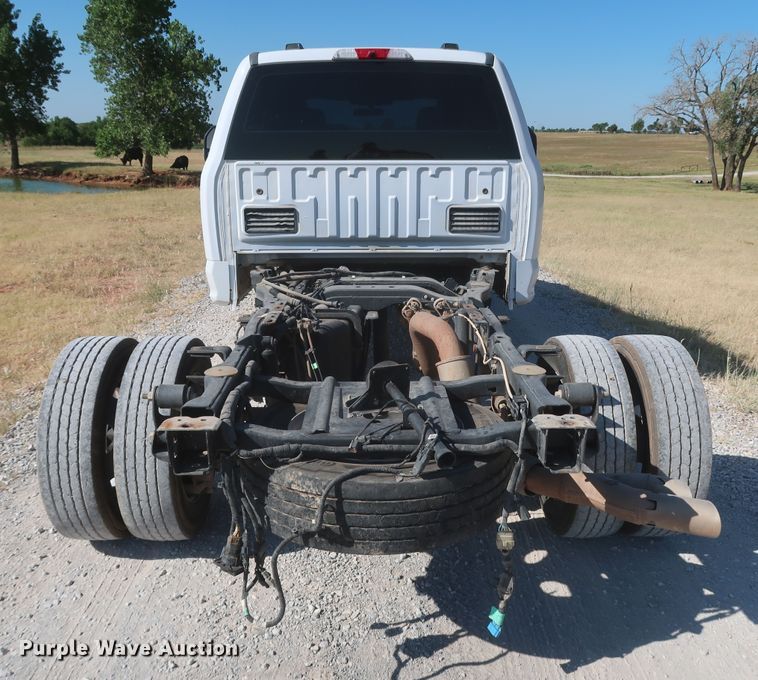 image for item JR9467 2020 Ford F450 Super Duty STX  Crew Cab truck cab and chassis