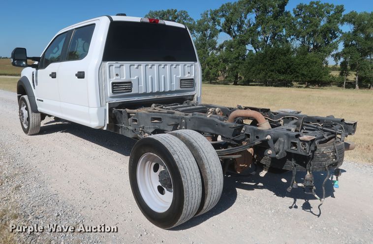 image for item JR9467 2020 Ford F450 Super Duty STX  Crew Cab truck cab and chassis