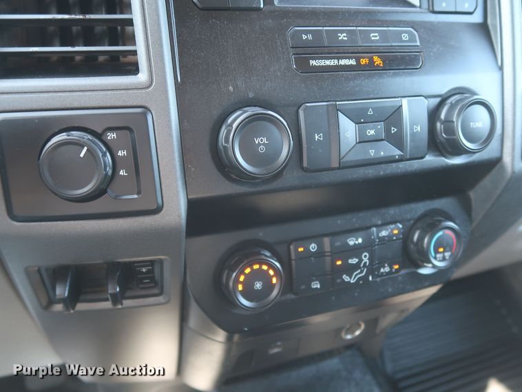 image for item JR9467 2020 Ford F450 Super Duty STX  Crew Cab truck cab and chassis