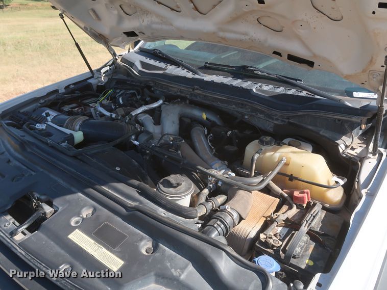 image for item JR9467 2020 Ford F450 Super Duty STX  Crew Cab truck cab and chassis