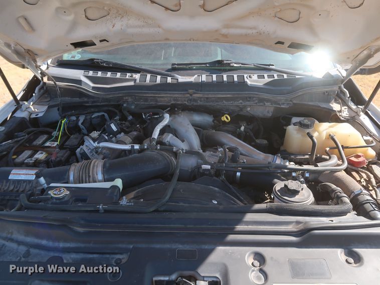 image for item JR9467 2020 Ford F450 Super Duty STX  Crew Cab truck cab and chassis