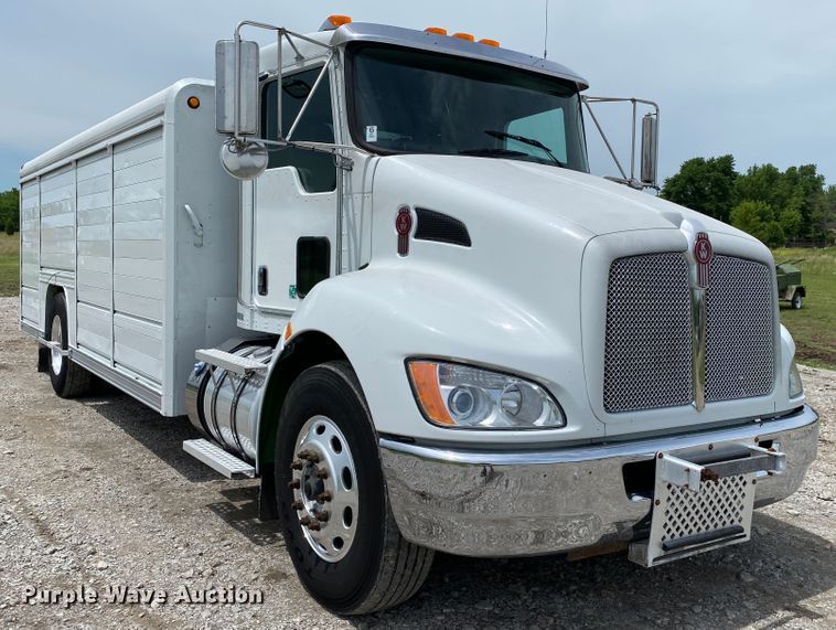 image for item JU9219 2012 Kenworth T370  delivery truck