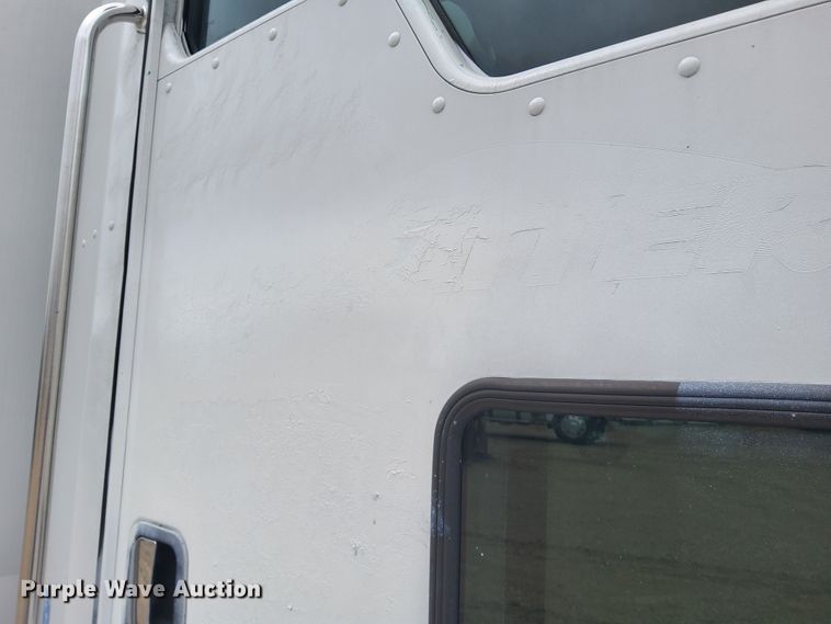 image for item JU9219 2012 Kenworth T370  delivery truck