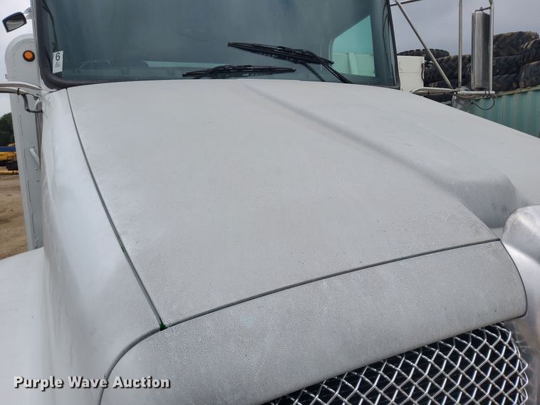 image for item JU9219 2012 Kenworth T370  delivery truck