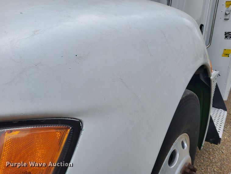 image for item JU9219 2012 Kenworth T370  delivery truck