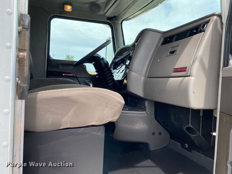 image for item JU9219 2012 Kenworth T370  delivery truck