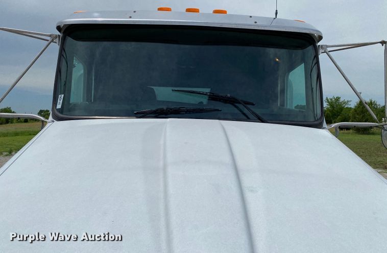 image for item JU9219 2012 Kenworth T370  delivery truck