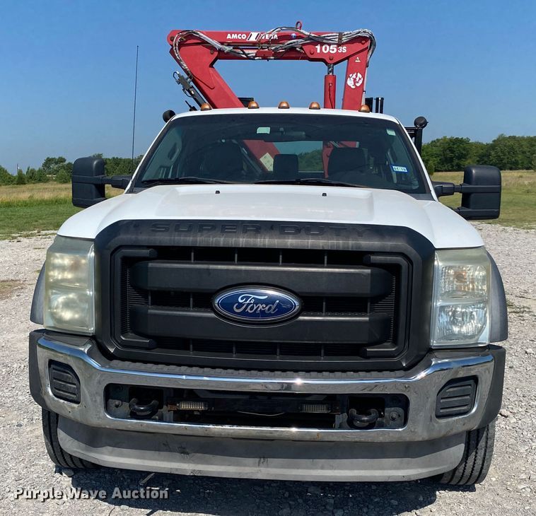 image for item JU9268 2011 Ford F550  flatbed truck