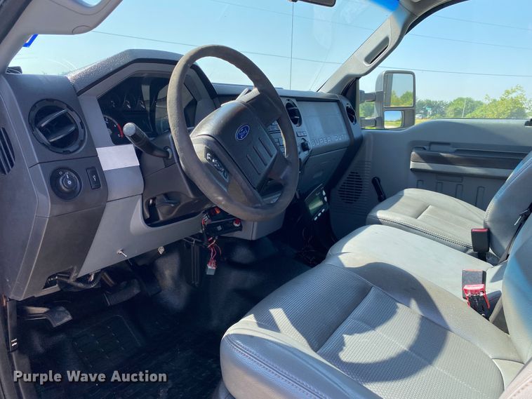 image for item JU9268 2011 Ford F550  flatbed truck