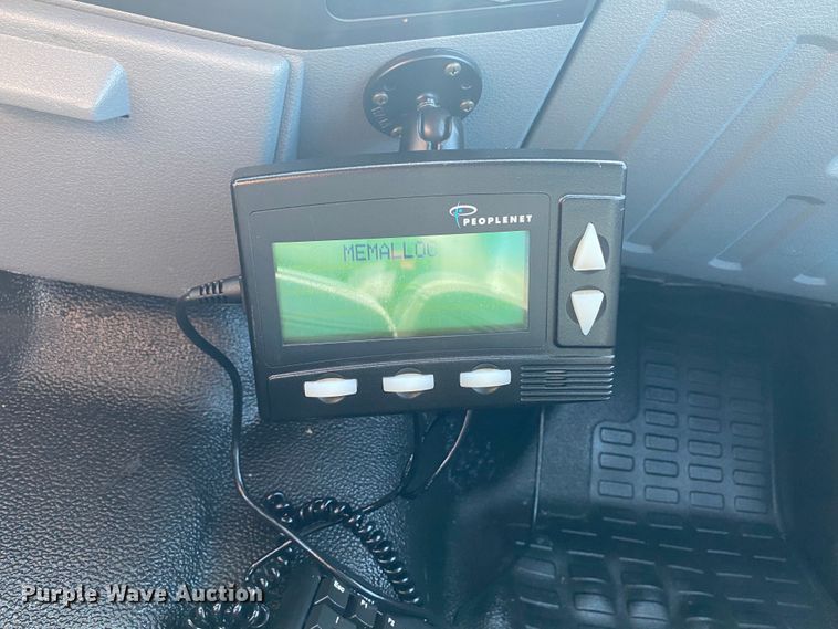 image for item JU9268 2011 Ford F550  flatbed truck