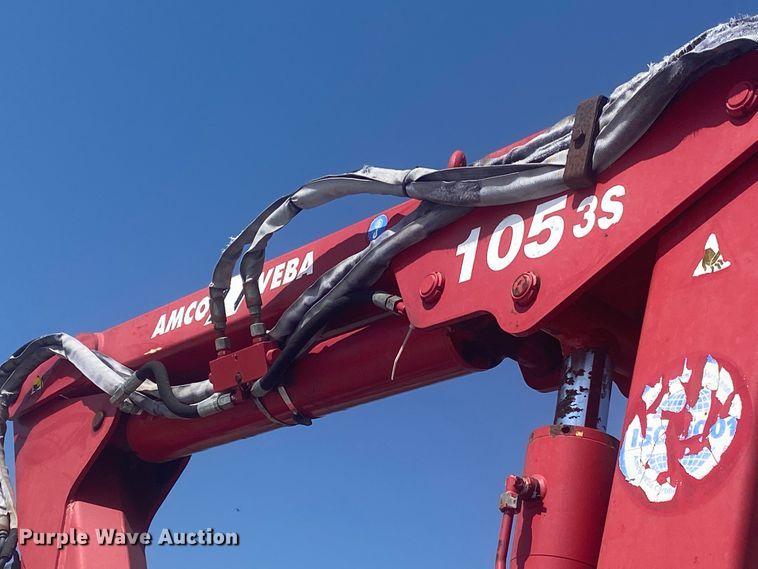 image for item JU9268 2011 Ford F550  flatbed truck