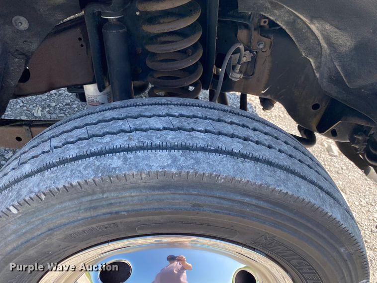 image for item JU9268 2011 Ford F550  flatbed truck