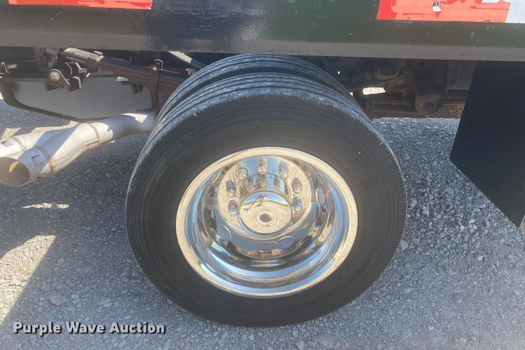 image for item JU9268 2011 Ford F550  flatbed truck