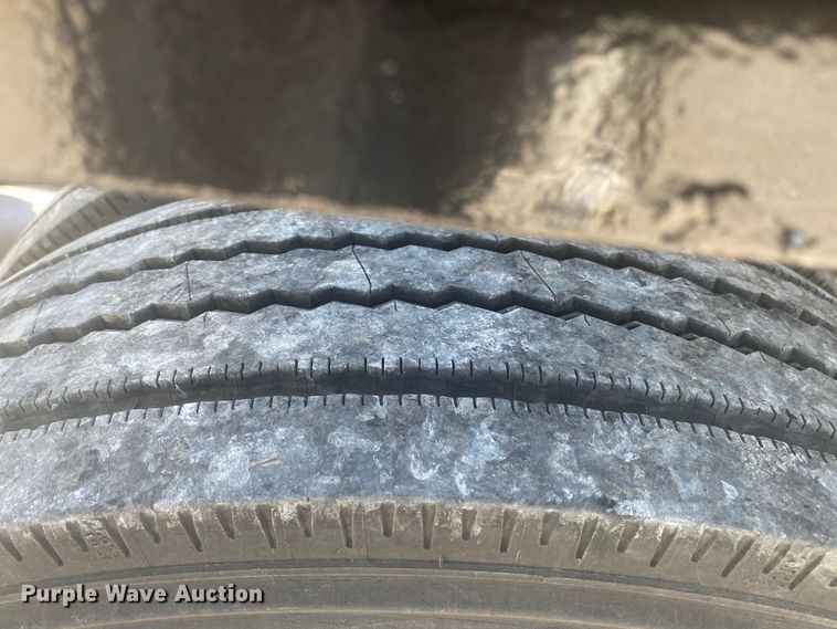 image for item JU9268 2011 Ford F550  flatbed truck