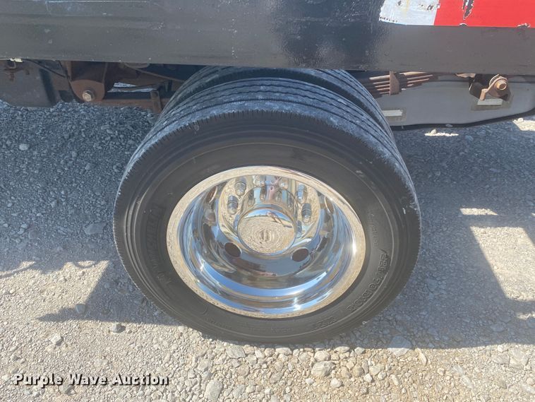 image for item JU9268 2011 Ford F550  flatbed truck