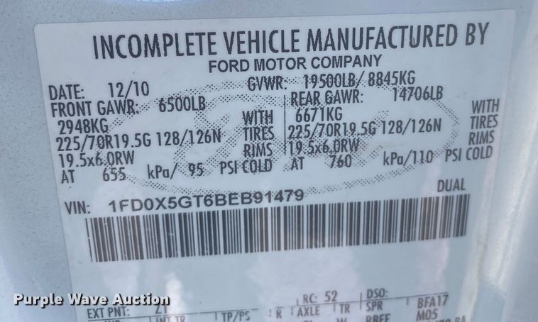 image for item JU9268 2011 Ford F550  flatbed truck