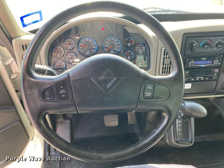 image for item JU9280 2015 International 4300  refrigerated truck