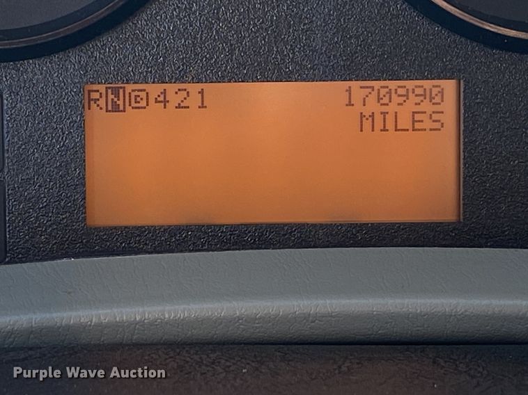 image for item JU9280 2015 International 4300  refrigerated truck