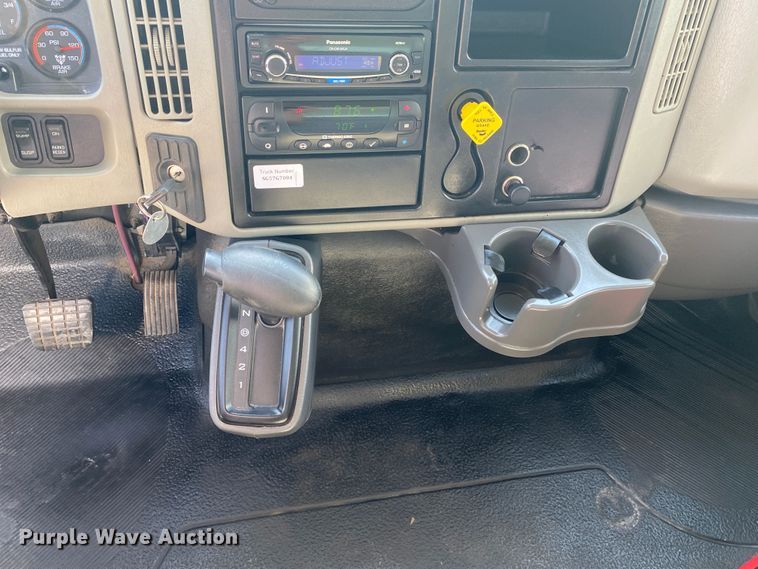 image for item JU9280 2015 International 4300  refrigerated truck