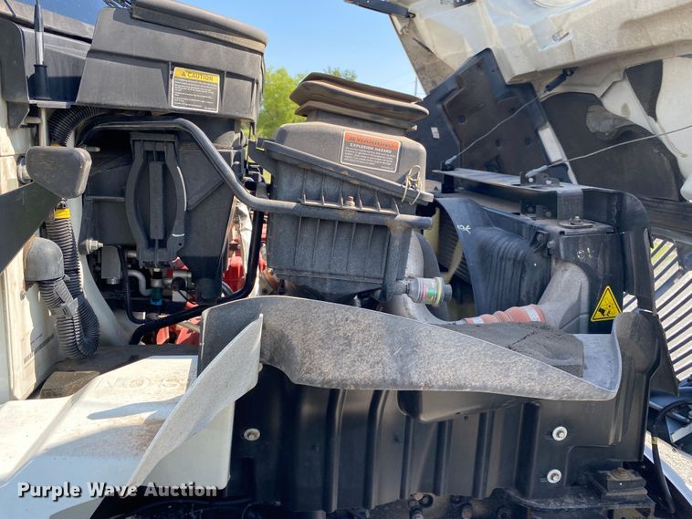 image for item JU9280 2015 International 4300  refrigerated truck