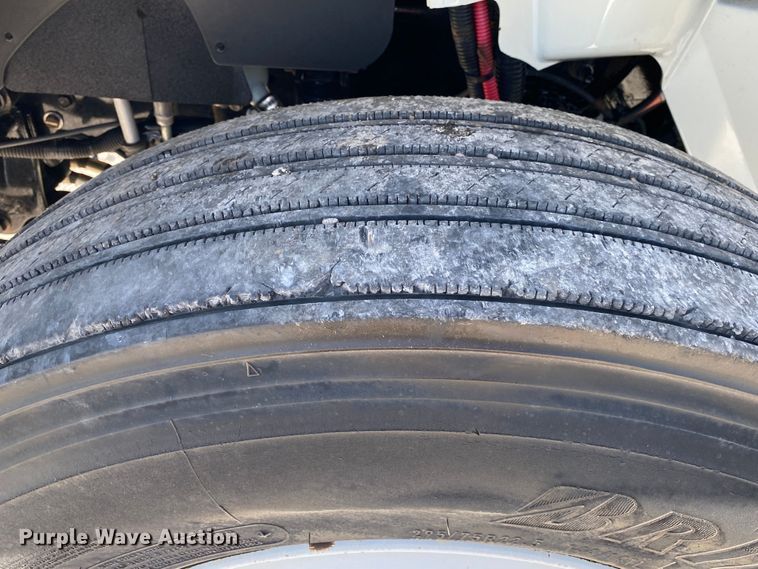 image for item JU9280 2015 International 4300  refrigerated truck