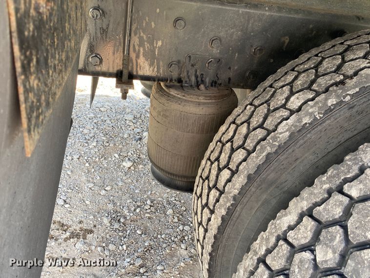 image for item JU9280 2015 International 4300  refrigerated truck