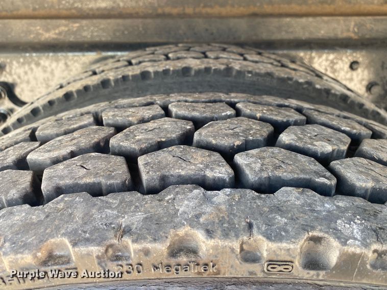 image for item JU9280 2015 International 4300  refrigerated truck