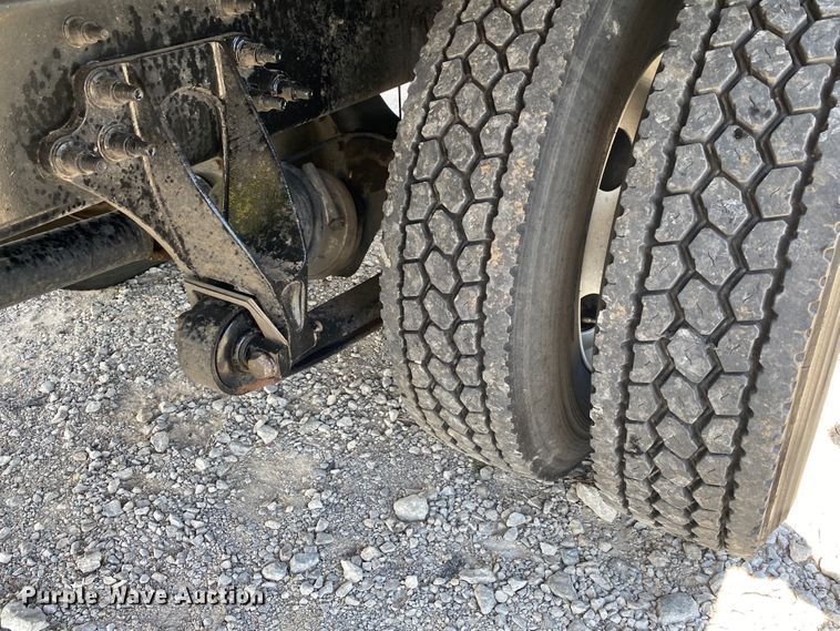 image for item JU9280 2015 International 4300  refrigerated truck