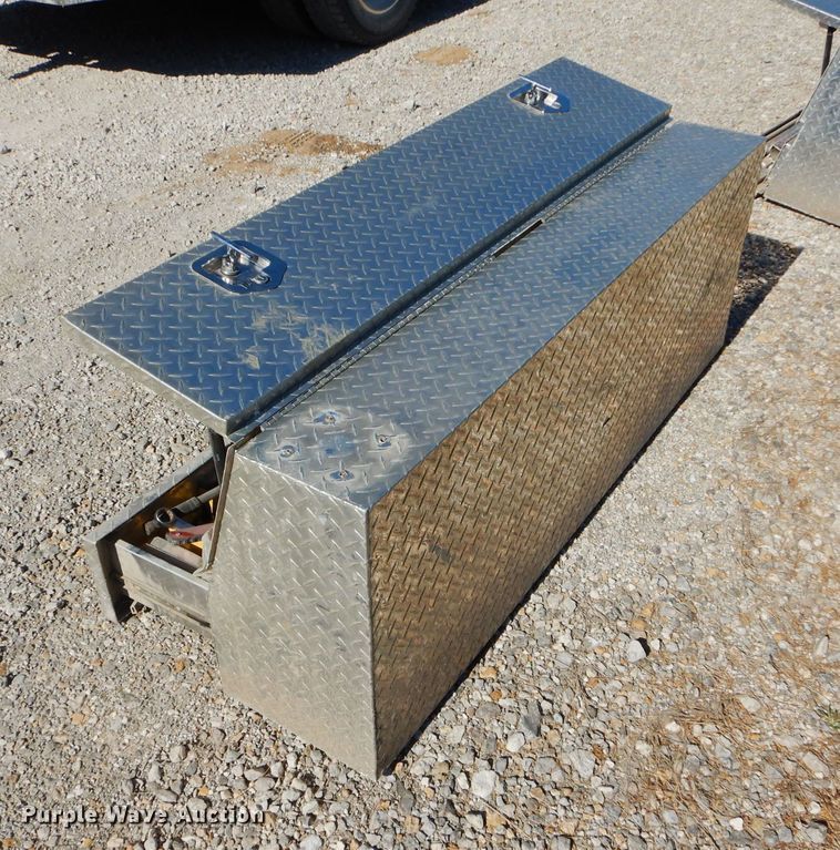 image for item JX9135 (2) toolboxes