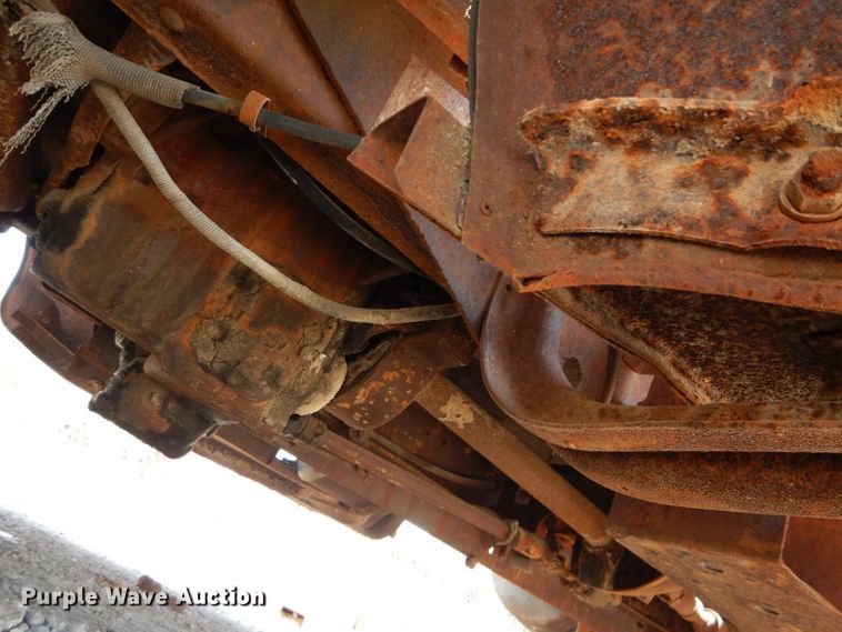 image for item JX9148 1946 International KS6-250  winch truck