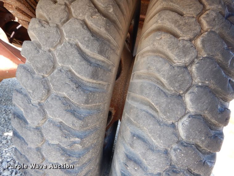 image for item JX9148 1946 International KS6-250  winch truck