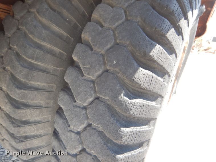 image for item JX9148 1946 International KS6-250  winch truck