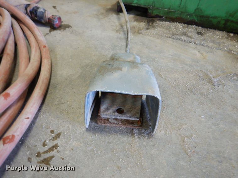 image for item KF9658 Uni-Hydro  iron worker